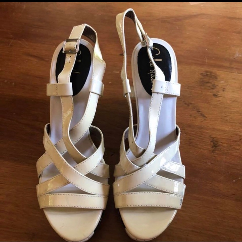 Shoes - Picture 2 of 4